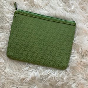 Green Pouch